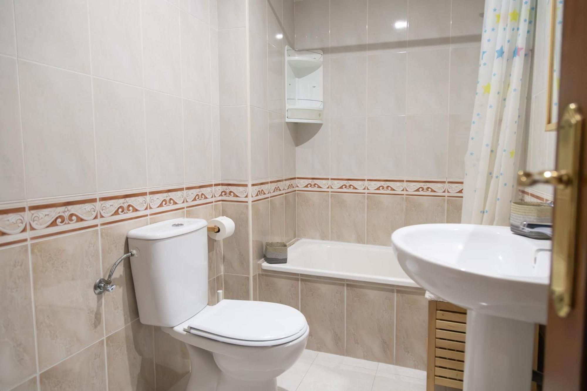 Apartamento Completo, Amplio, Muy Iluminado Y Con Plaza De Garaje Incluida. O Grove Eksteriør bilde