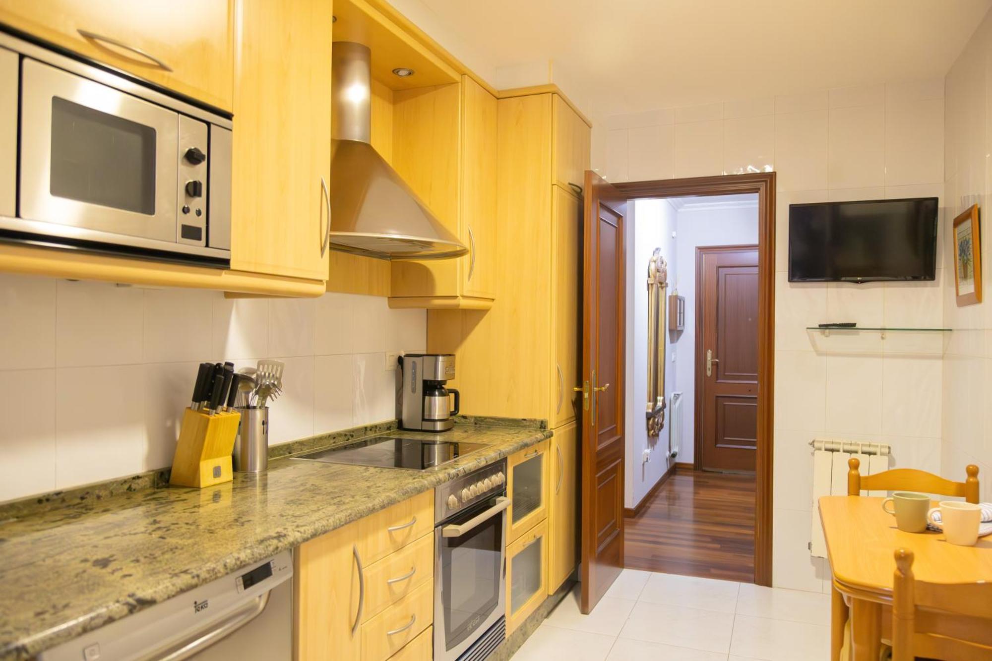 Apartamento Completo, Amplio, Muy Iluminado Y Con Plaza De Garaje Incluida. O Grove Eksteriør bilde