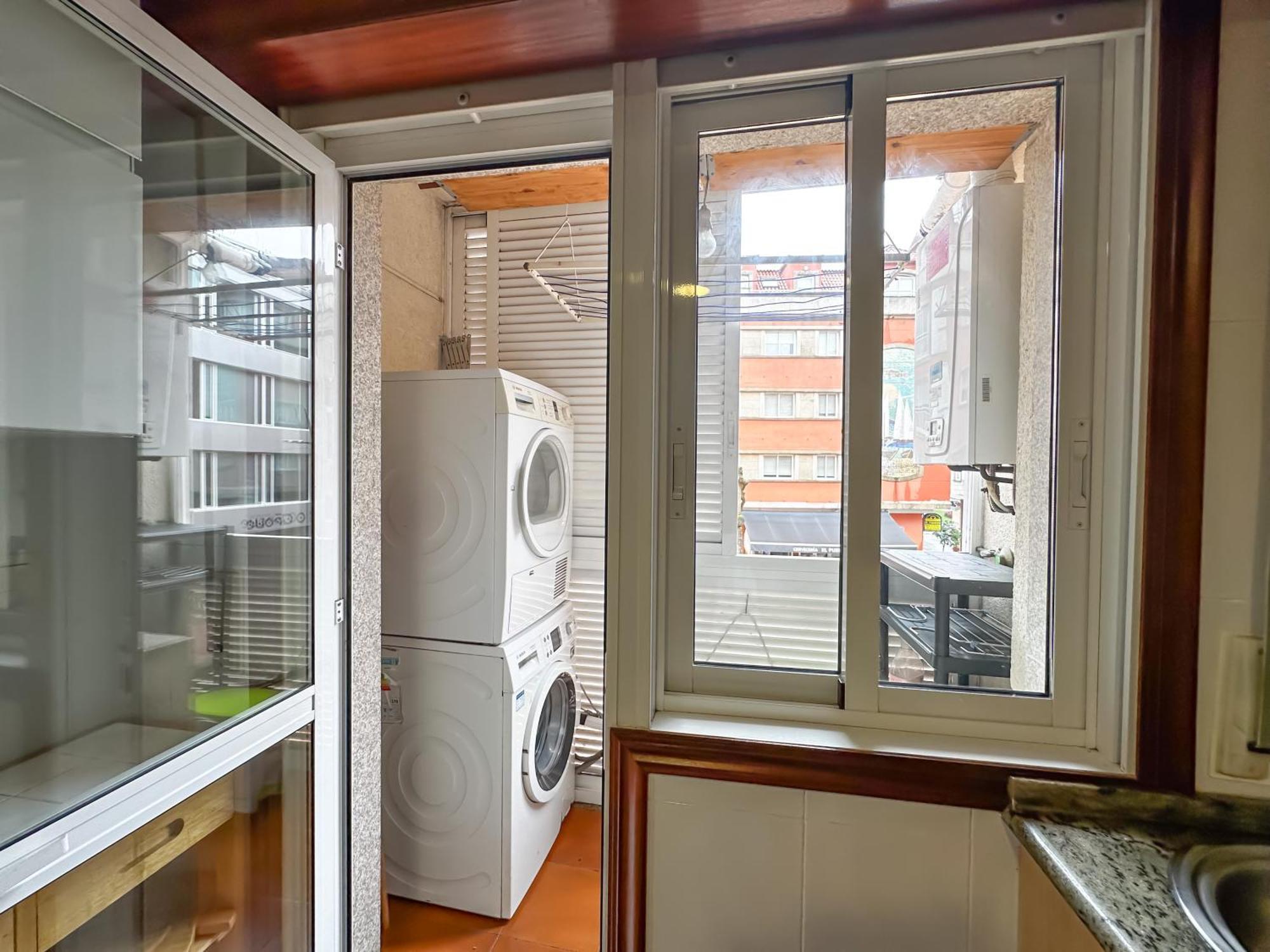 Apartamento Completo, Amplio, Muy Iluminado Y Con Plaza De Garaje Incluida. O Grove Eksteriør bilde