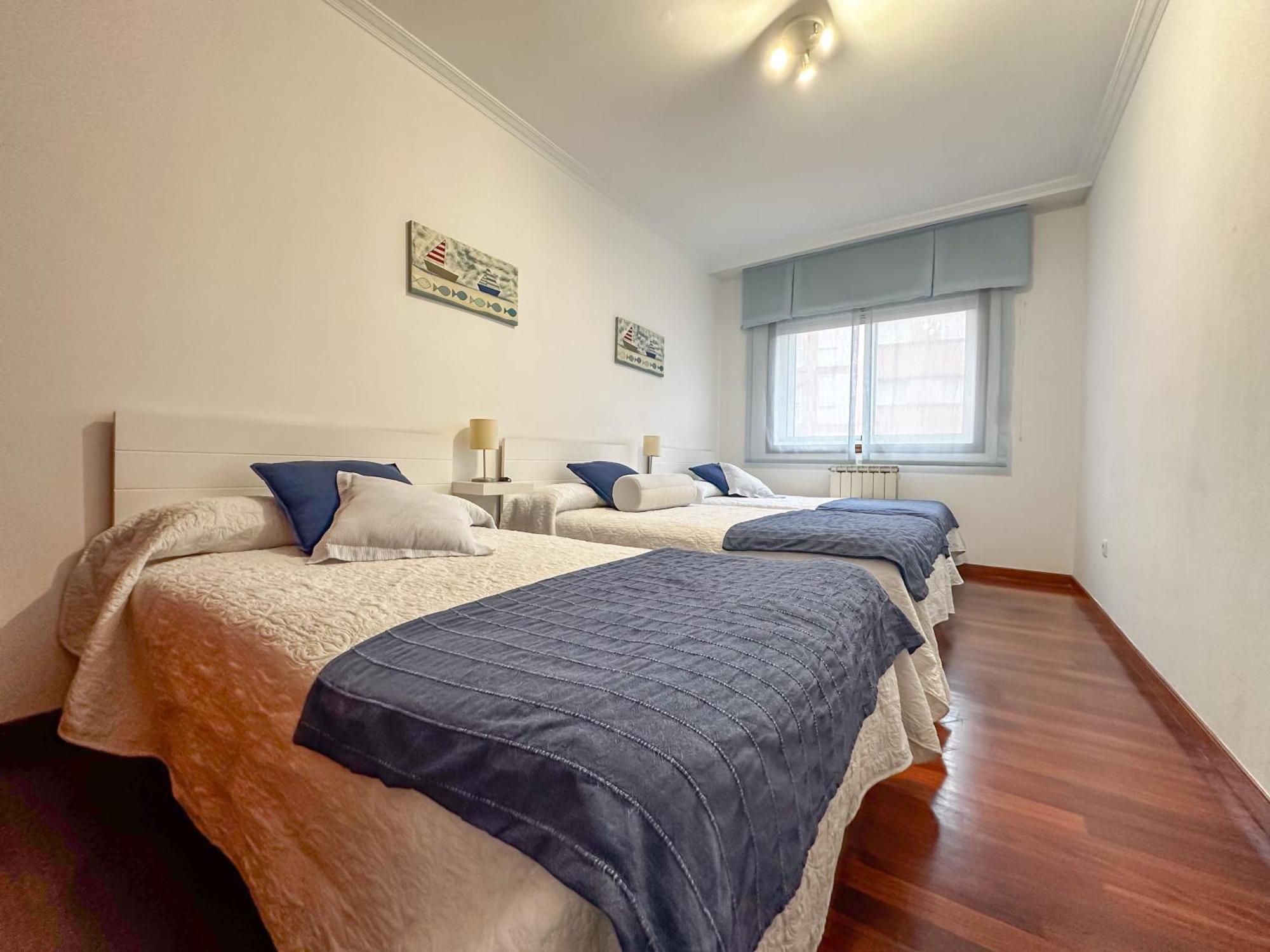 Apartamento Completo, Amplio, Muy Iluminado Y Con Plaza De Garaje Incluida. O Grove Eksteriør bilde