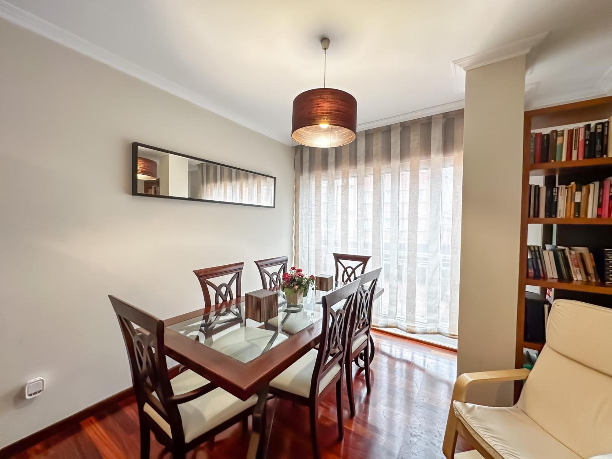 Apartamento Completo, Amplio, Muy Iluminado Y Con Plaza De Garaje Incluida. O Grove Eksteriør bilde