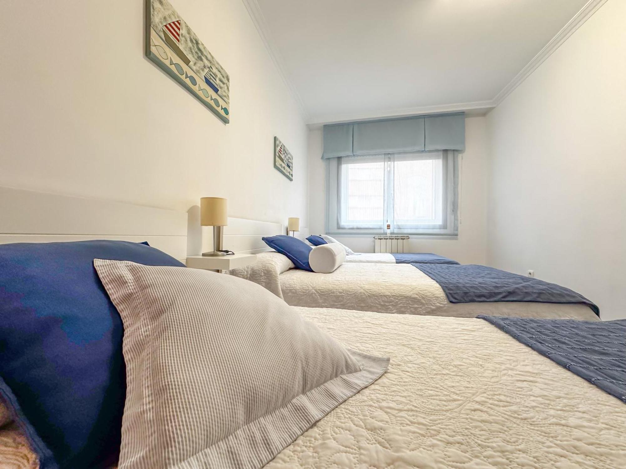 Apartamento Completo, Amplio, Muy Iluminado Y Con Plaza De Garaje Incluida. O Grove Eksteriør bilde